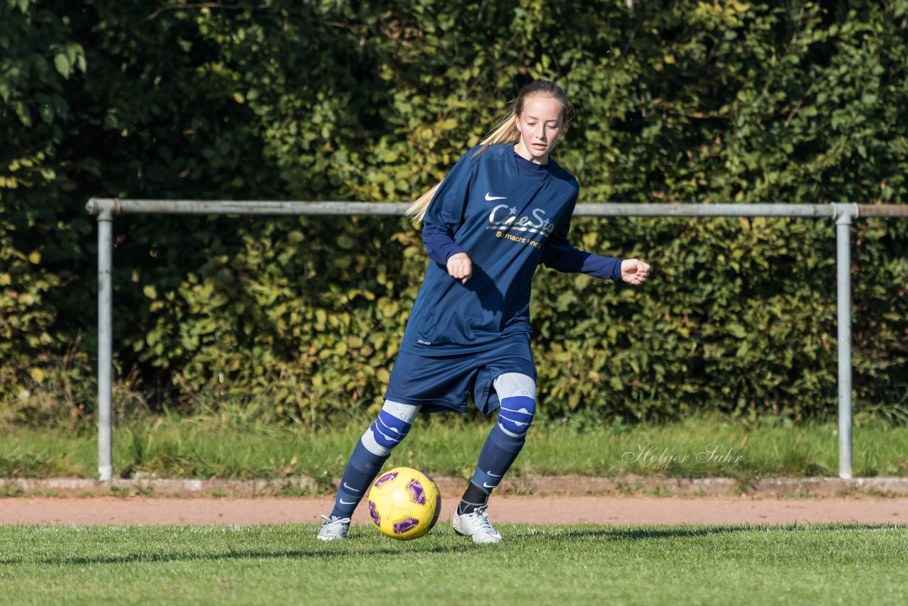 Bild 429 - B-Juniorinnen Krummesser SV - SV Henstedt Ulzburg : Ergebnis: 0:3